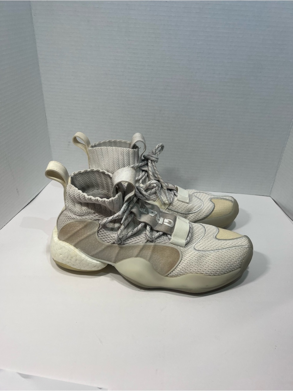 Adidas Crazy BYW PRD
Pharrell Williams Cream
EG7727